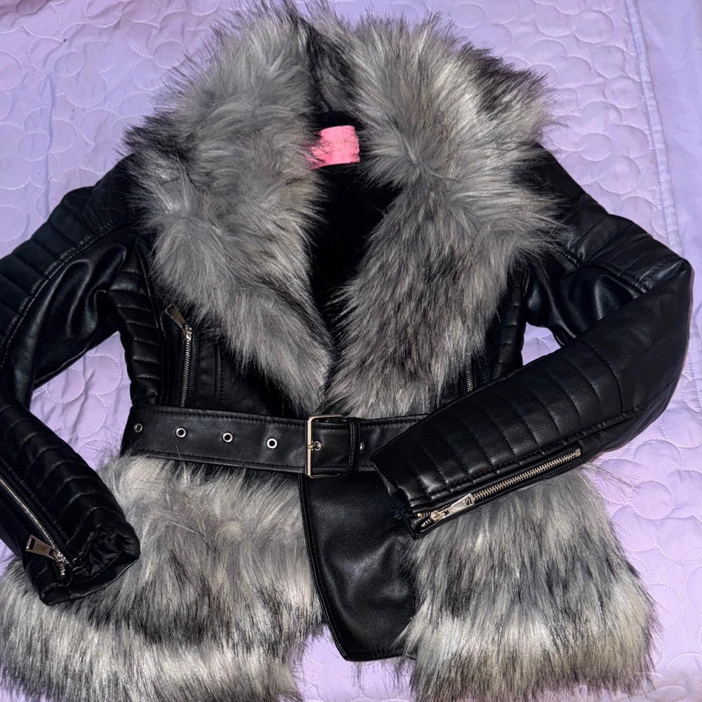 Stylish Black and Gray Faux Fur Women's Jacket